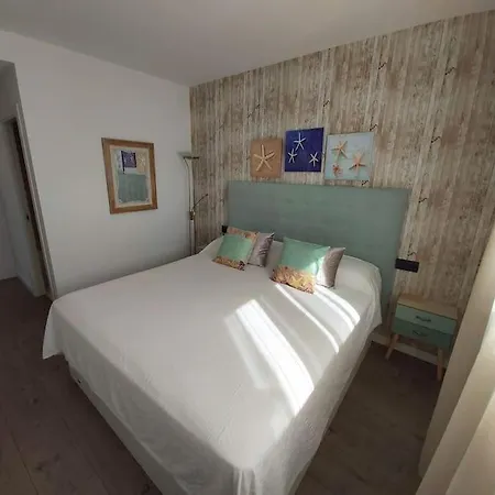 Torre D'arenas, Playa Victoria, Piscina Y Parking