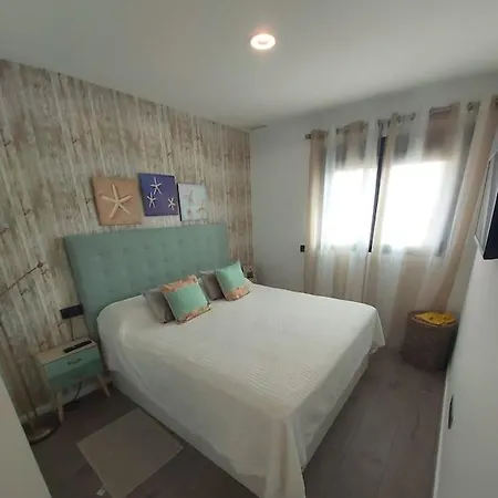 Apartmán Torre D'arenas, Playa Victoria, Piscina Y Parking *