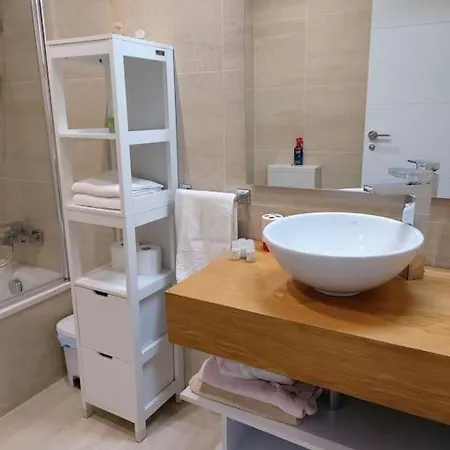 Torre D'arenas, Playa Victoria, Piscina Y Parking Apartment *