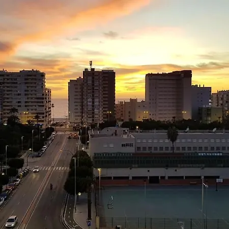 Torre D'arenas, Playa Victoria, Piscina Y Parking Apartment