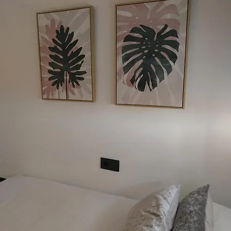 Torre D'arenas, Playa Victoria, Piscina Y Parking Apartment