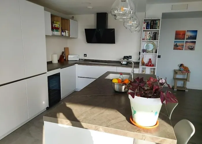 Torre D'arenas, Playa Victoria, Piscina Y Parking Cadiz