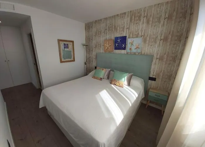 Torre D'arenas, Playa Victoria, Piscina Y Parking