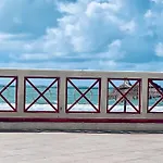 Torre D'arenas, Playa Victoria, Piscina Y Parking