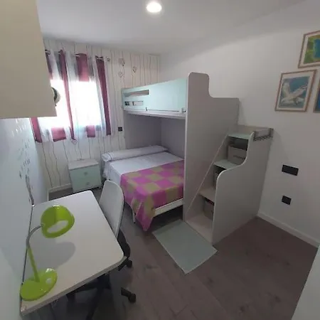 Torre D'arenas, Playa Victoria, Piscina Y Parking Кадис