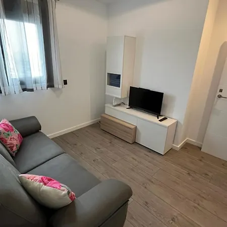 Torre D'arenas, Playa Victoria, Piscina Y Parking