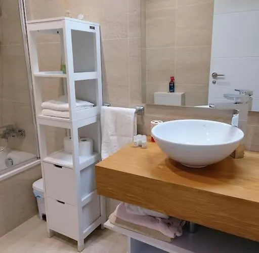 Torre D'arenas, Playa Victoria, Piscina Y Parking Daire *